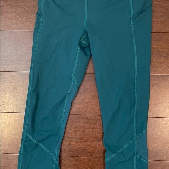 Lululemon Pace Rival Crop Full-On Luxtreme 22"
Emerald size 4 - Picture 5 of 8
